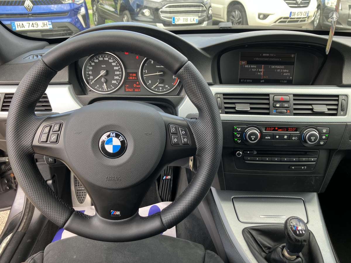 BMW 325 2007 — photo 11