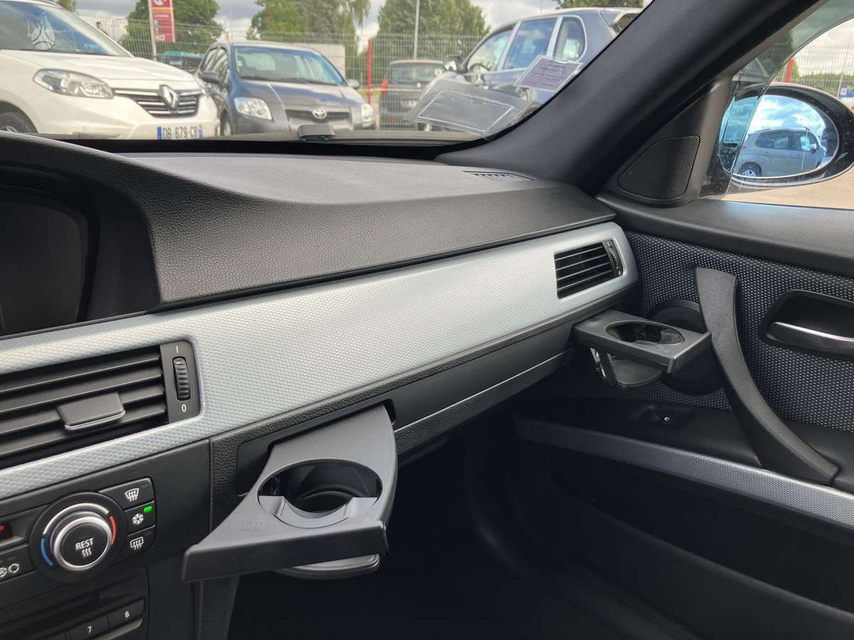BMW 325 2007 — photo 12