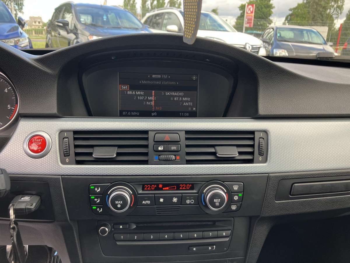 BMW 325 2007 — photo 13
