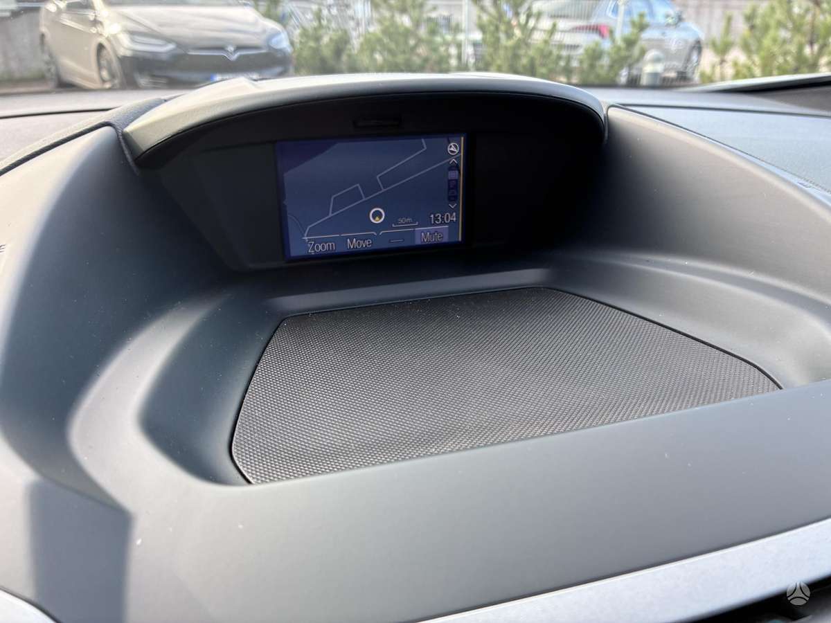 Ford Grand 2015 — photo 15