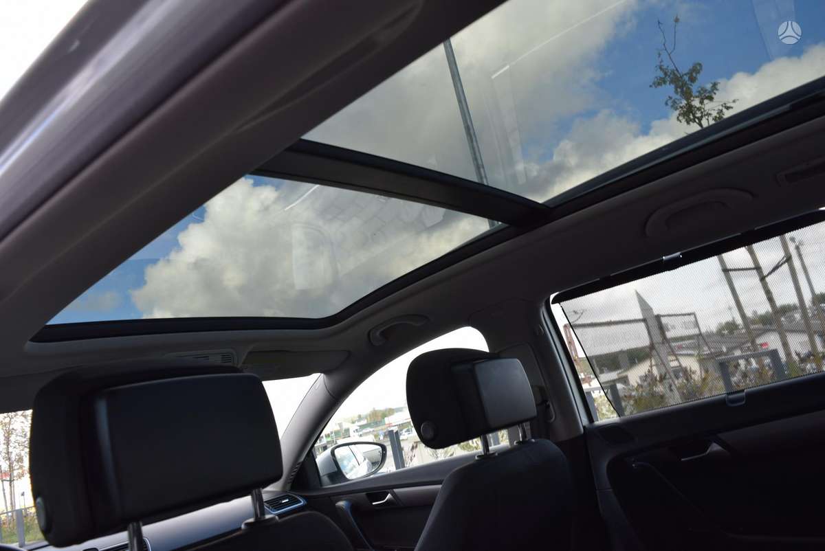 Volkswagen Passat 2012 — photo 11