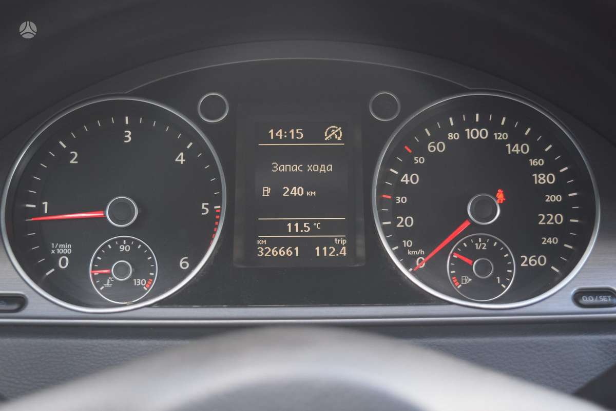 Volkswagen Passat 2012 — photo 18