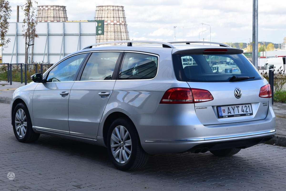 Volkswagen Passat 2012 — engine 1968 cm³, 140 HP (103kW)