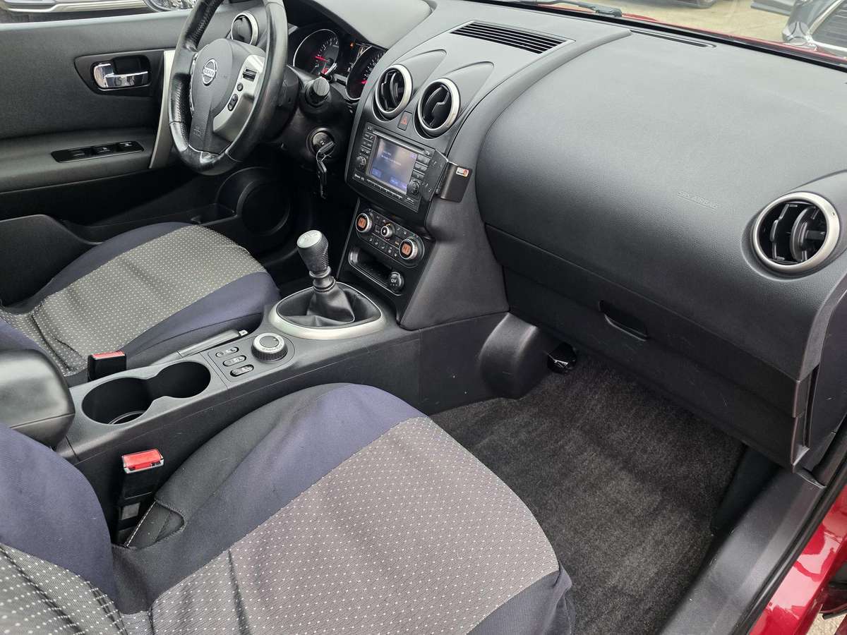 Nissan Qashqai+2 2011 — photo 9