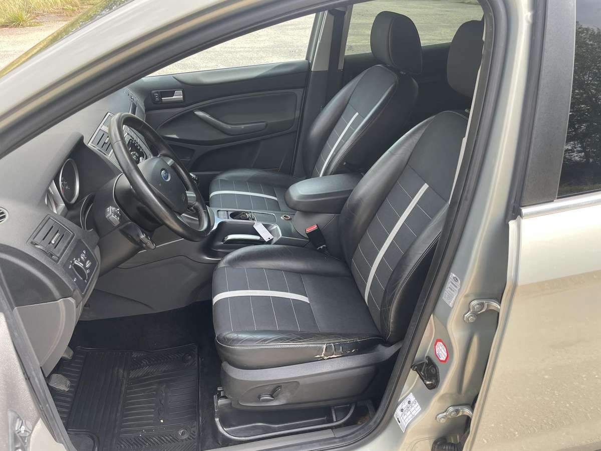 Ford Kuga 2009 — photo 10