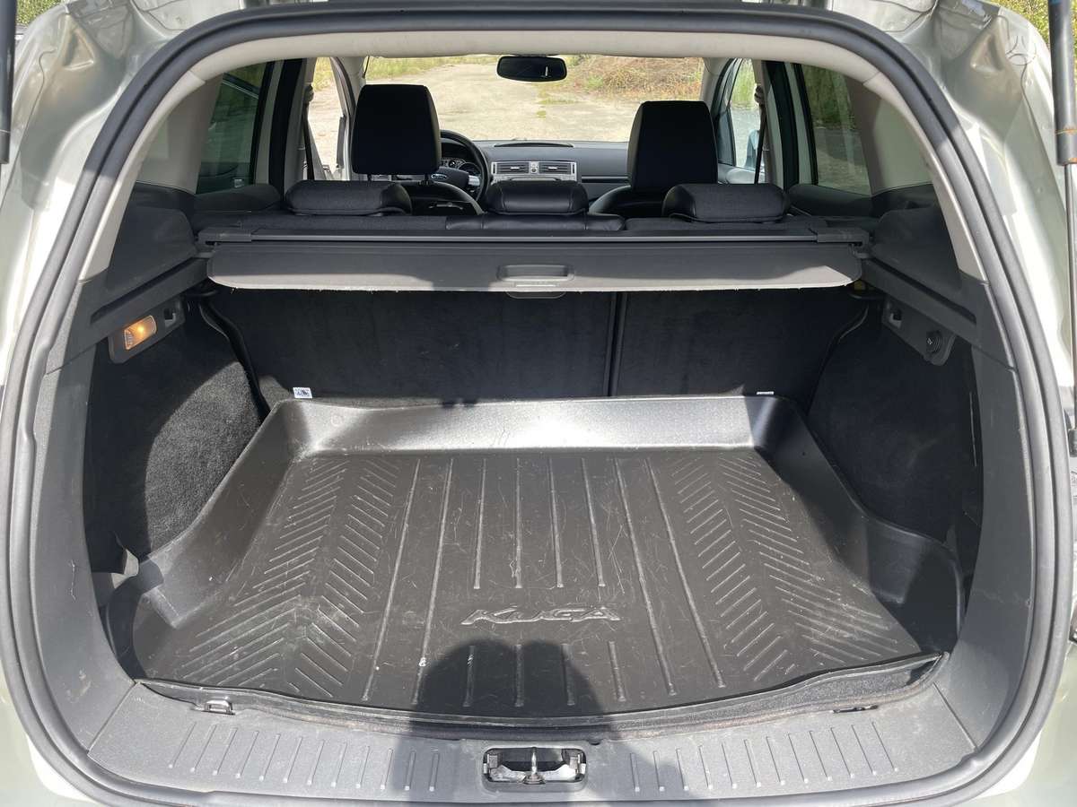 Ford Kuga 2009 — photo 15