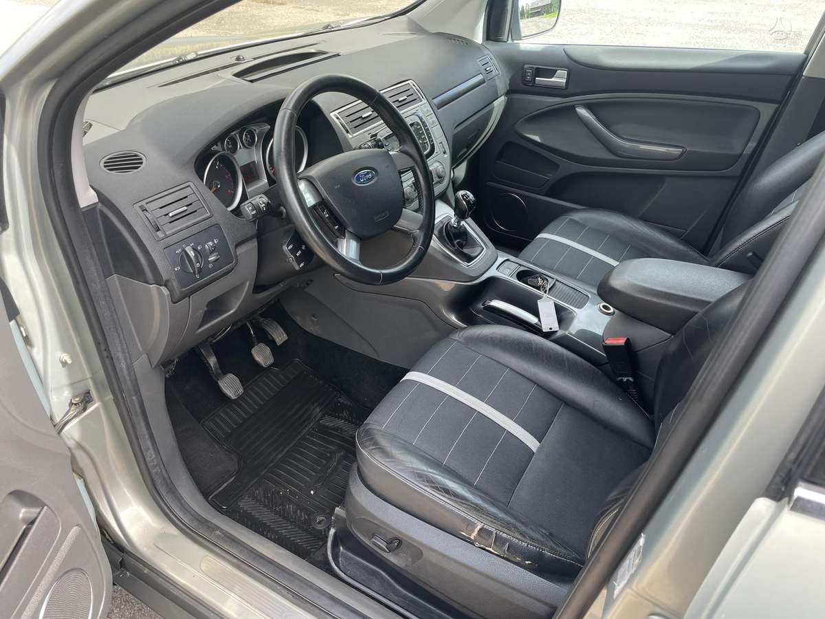 Ford Kuga 2009 — photo 9