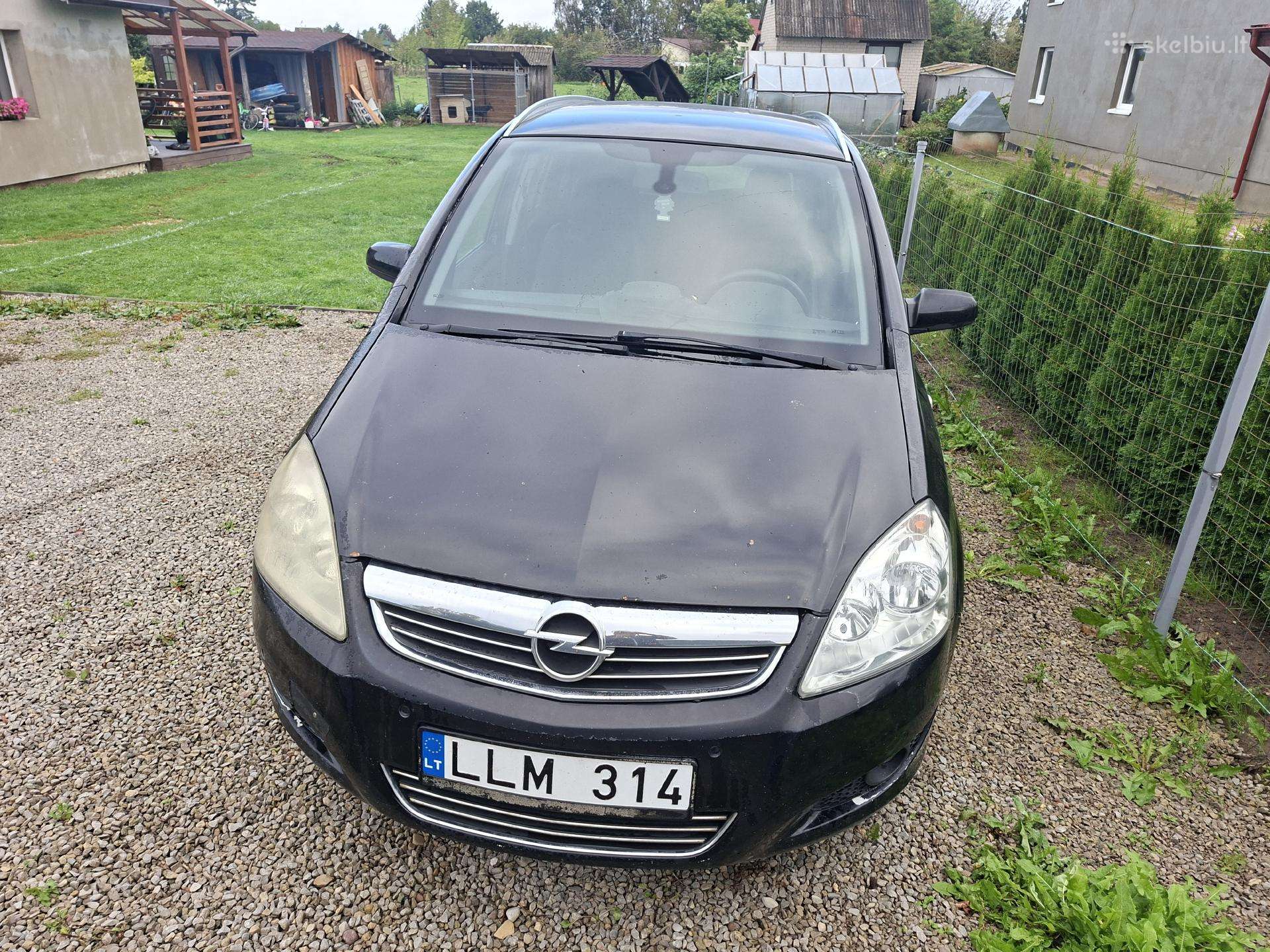 Opel Zafira 2008 — rear view