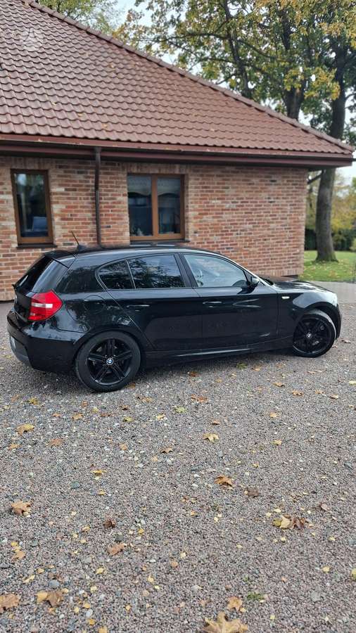 BMW 120 2007 — engine 2000 cm³