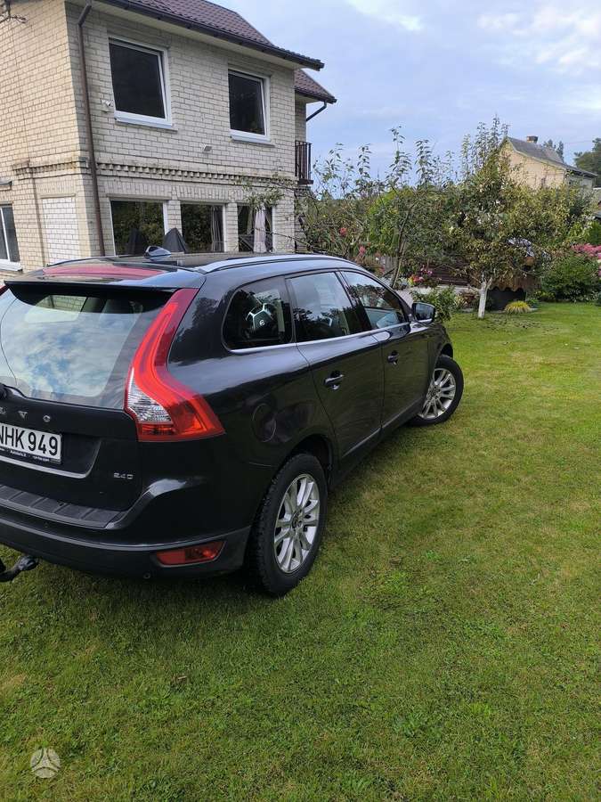 Volvo XC60 2010 — photo 6