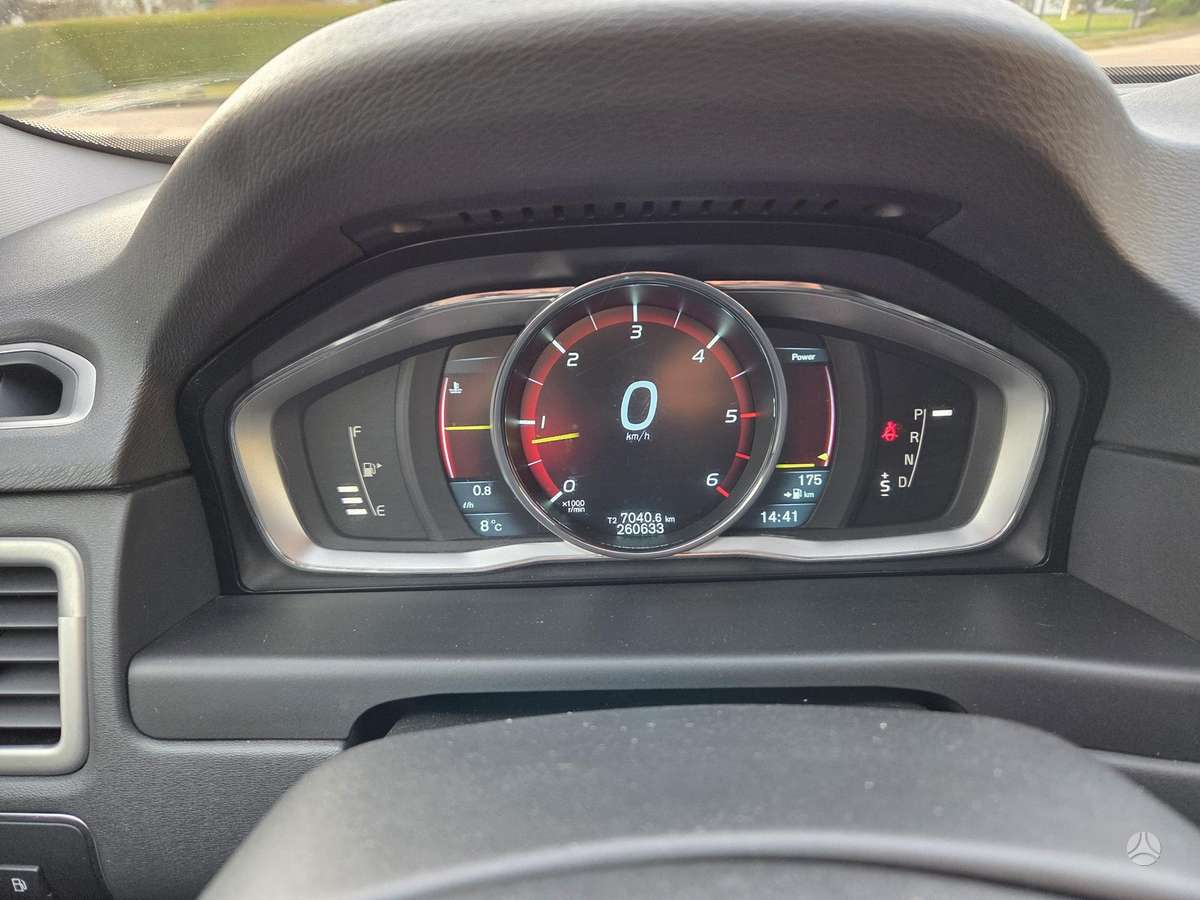 Volvo V70 2014 — photo 19