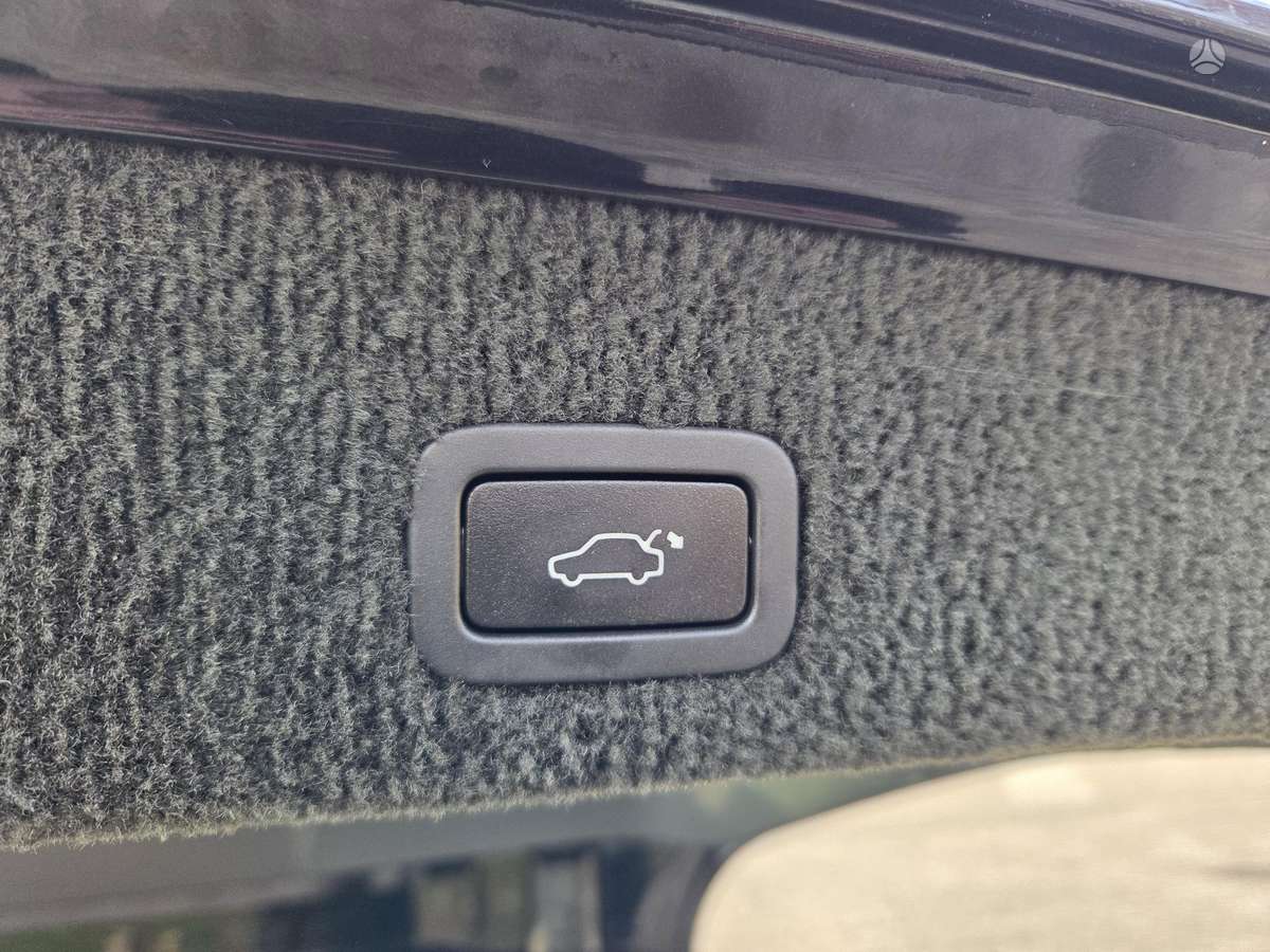 Volvo V70 2014 — photo 23