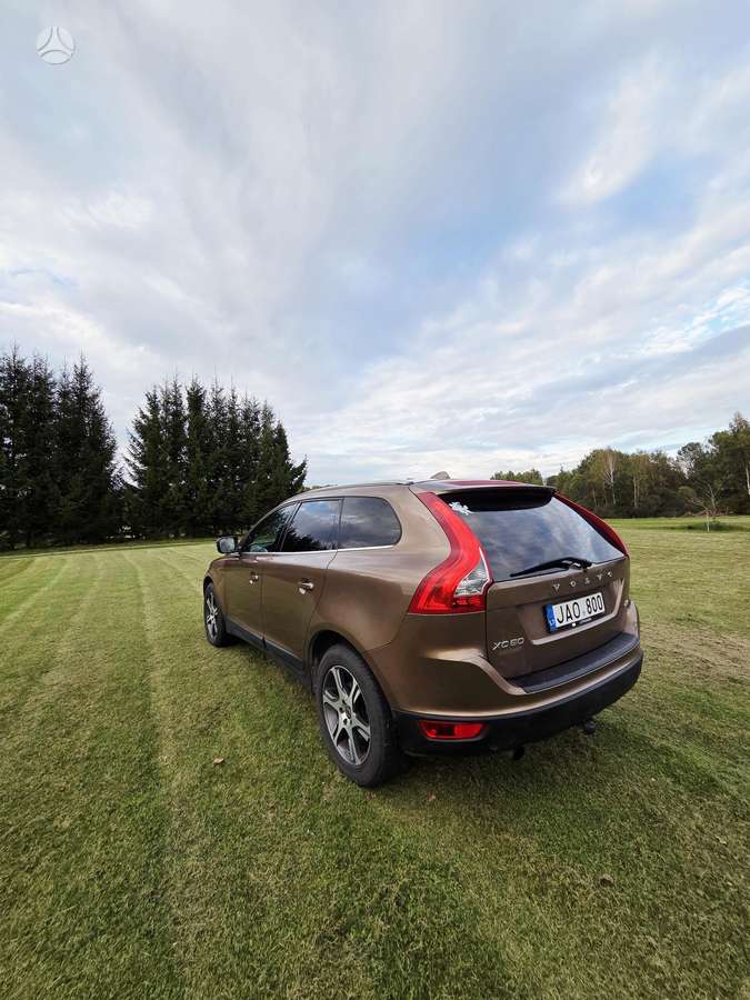 Volvo XC60 2011 — фото 12