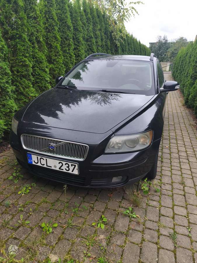 Volvo V50 2006 — салон