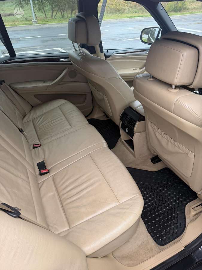 BMW X5 2008 — photo 11