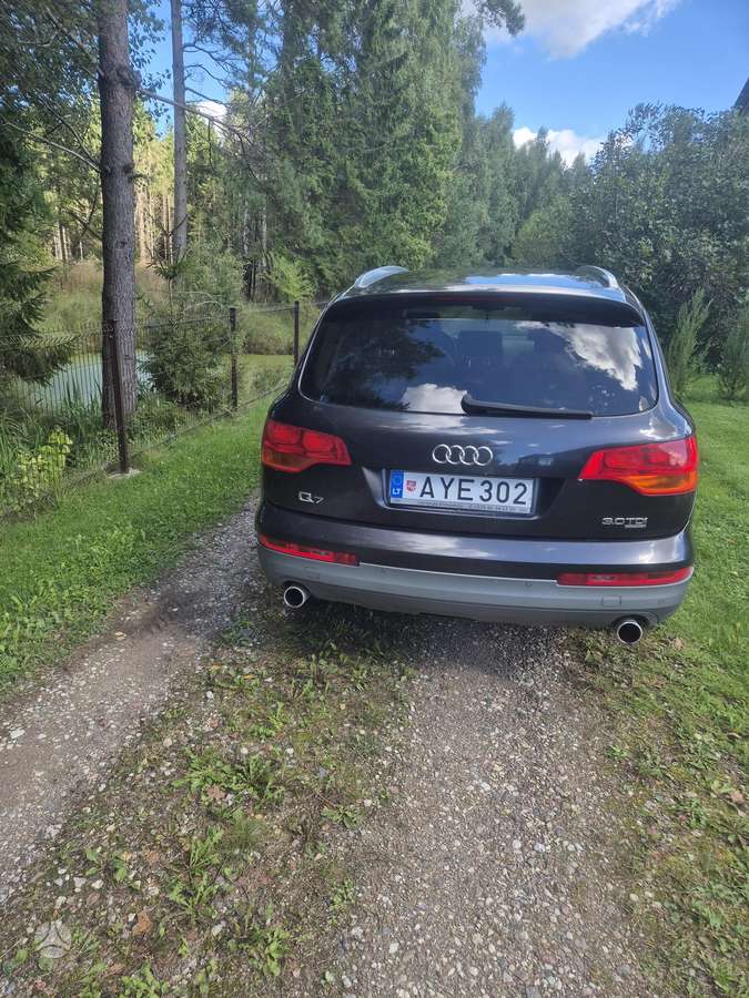 Audi Q7 2008 — photo 12