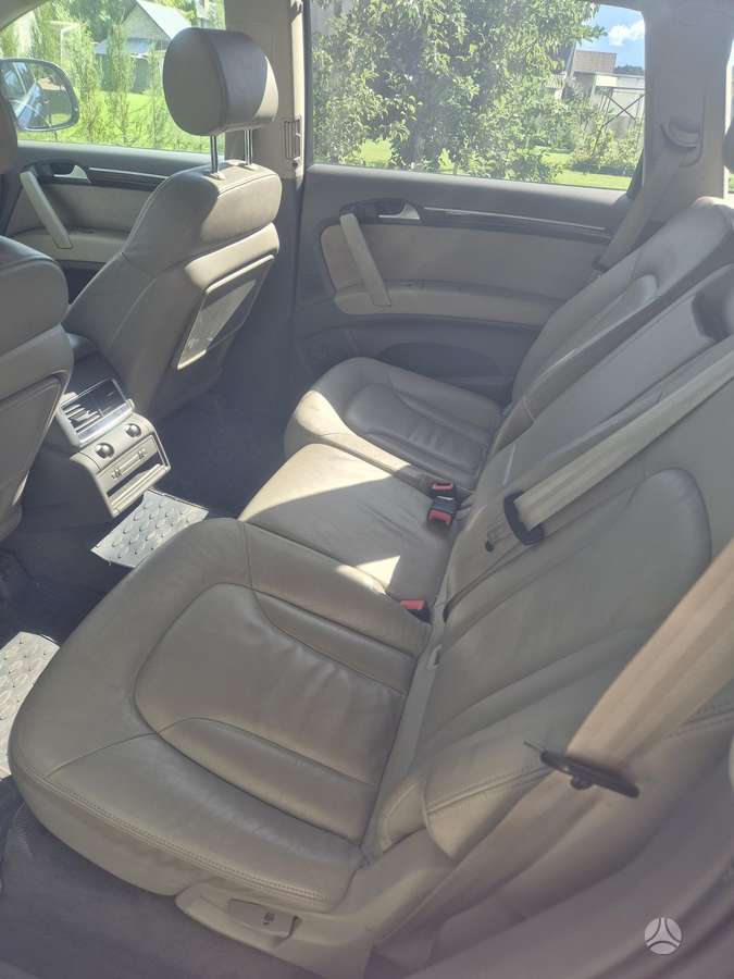 Audi Q7 2008 — engine 2967 cm³, 239 HP (176kW)