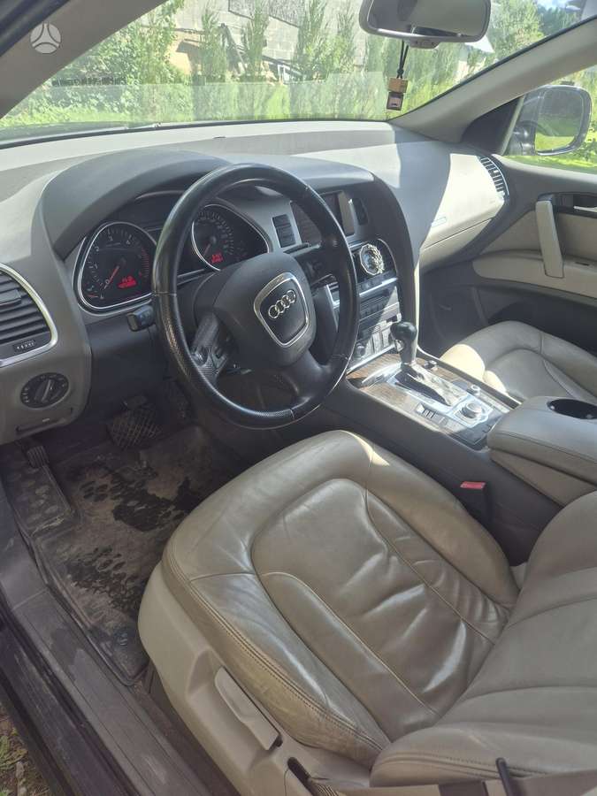 Audi Q7 2008 — photo 9