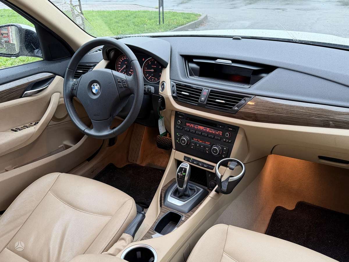 BMW X1 2014 — фото 17