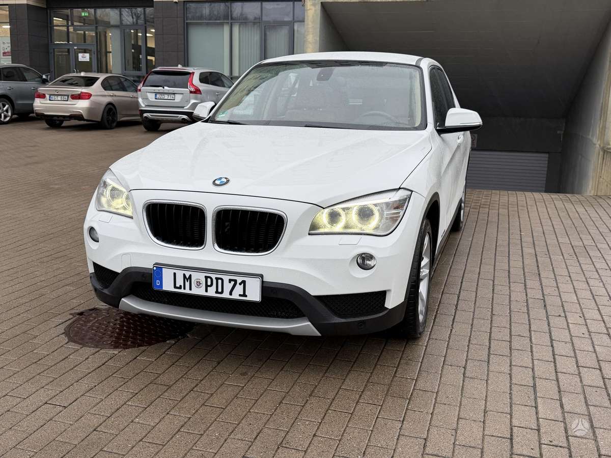 BMW X1 2014 — вигляд ззаду