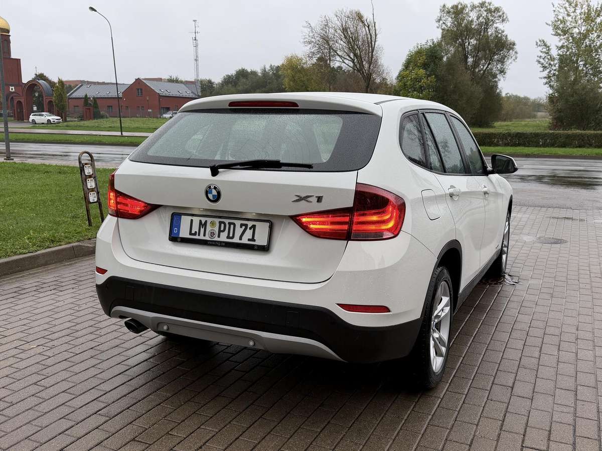BMW X1 2014 — фото 8