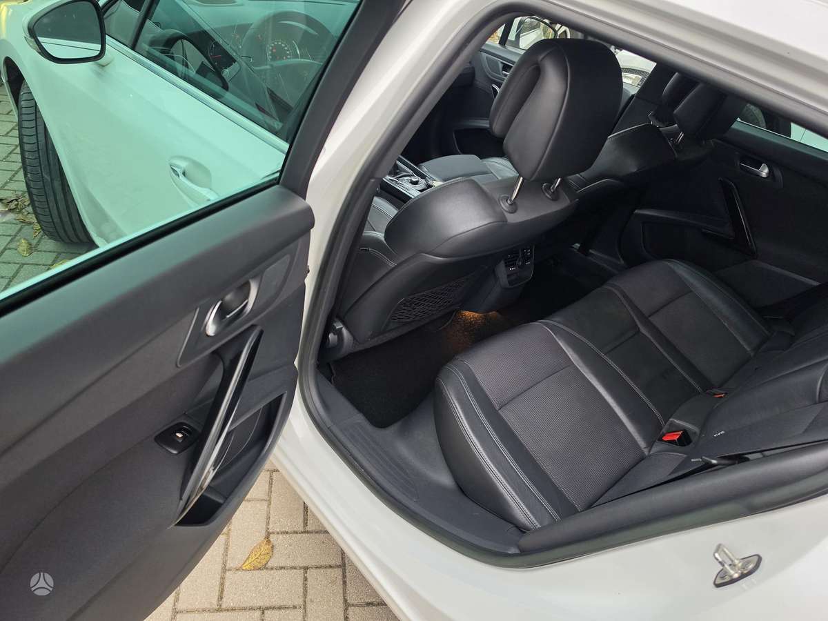Peugeot 508 2012 — photo 11