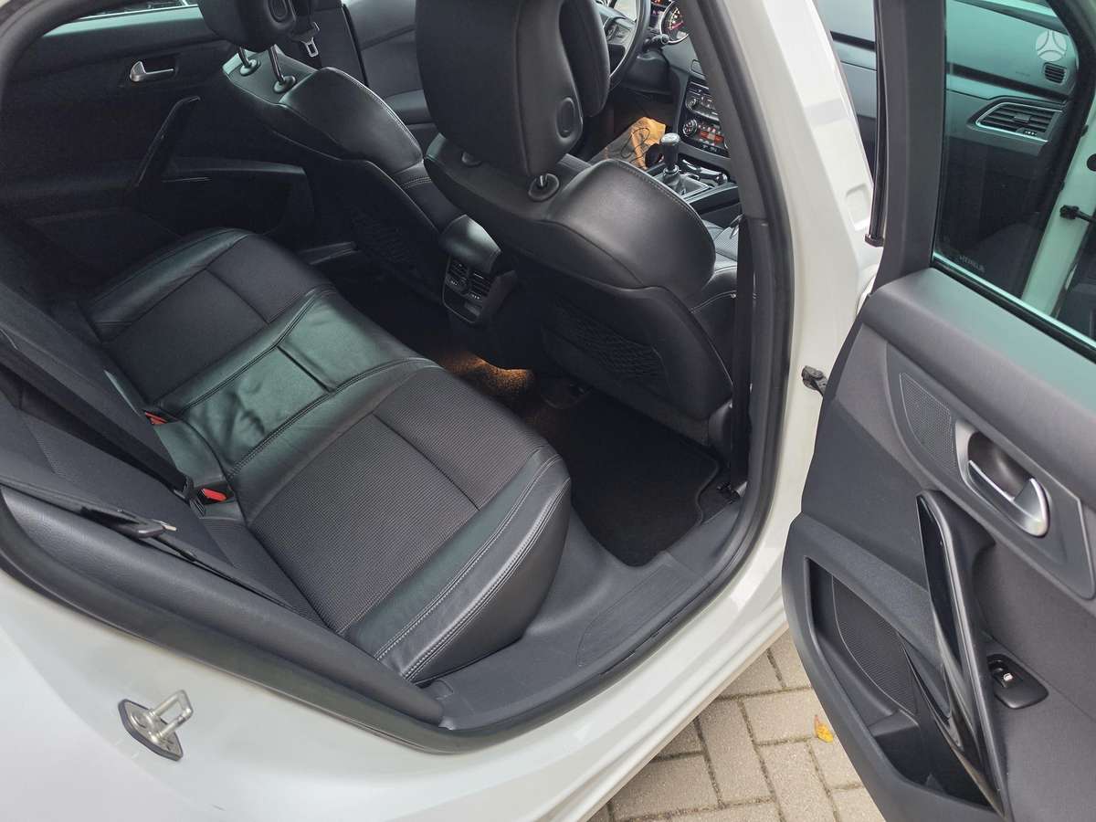 Peugeot 508 2012 — photo 12
