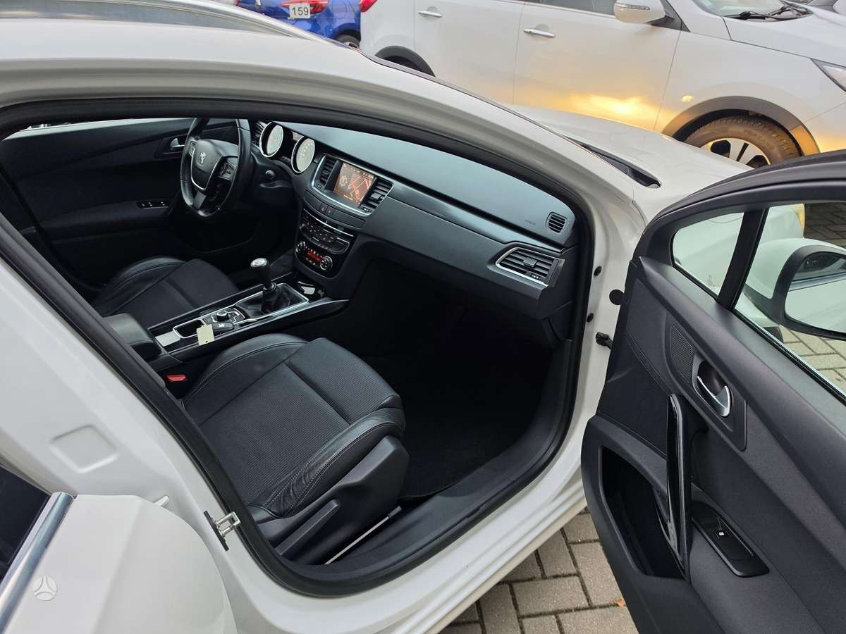 Peugeot 508 2012 — photo 8