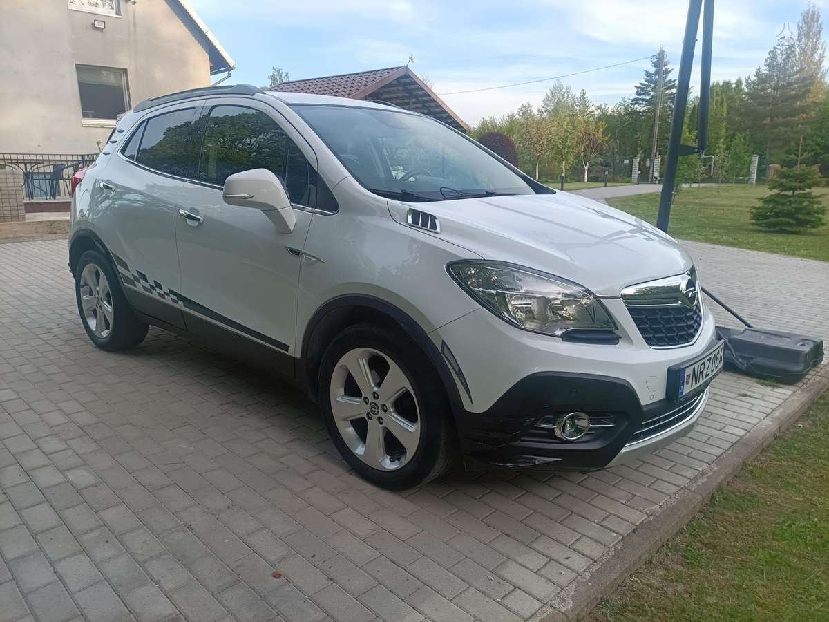 Opel Mokka 2013 — салон