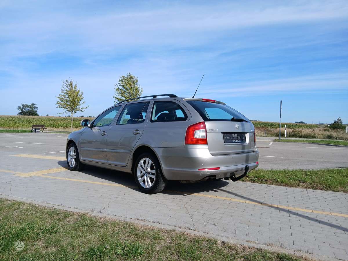 Skoda Octavia 2009 — photo 12