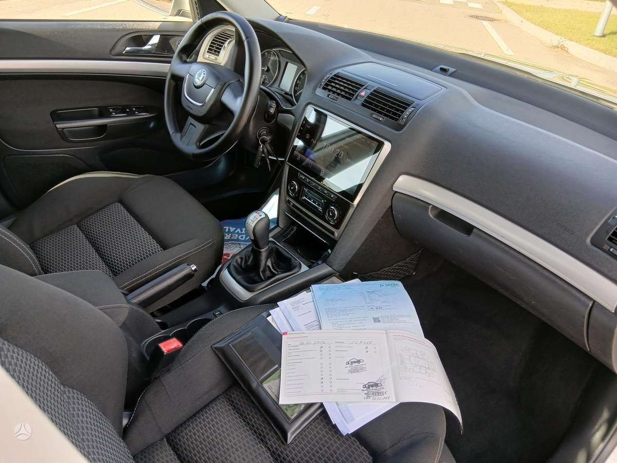 Skoda Octavia 2009 — photo 21