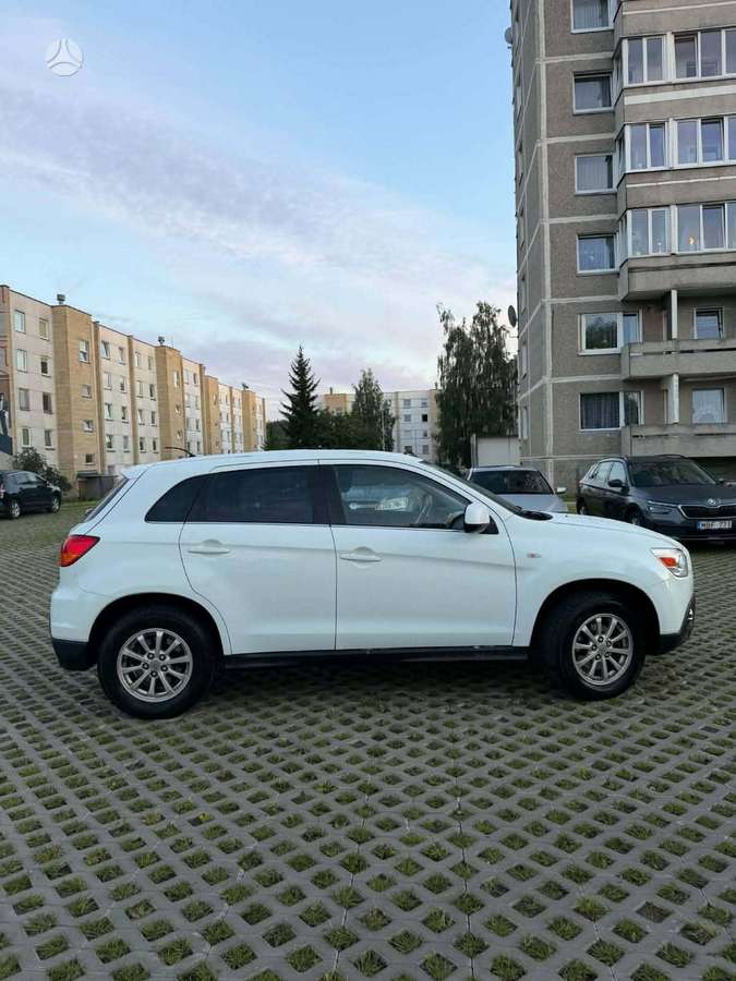 Mitsubishi ASX 2010 — photo 7