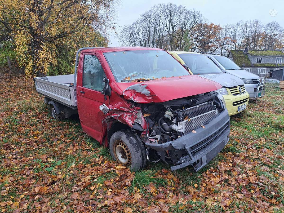 Volkswagen Transporter 2010 — photo 10