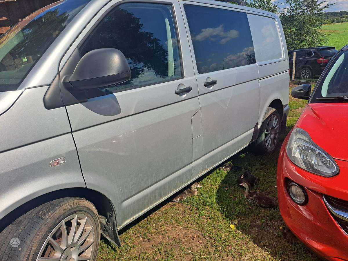 Volkswagen Transporter 2010 — photo 9