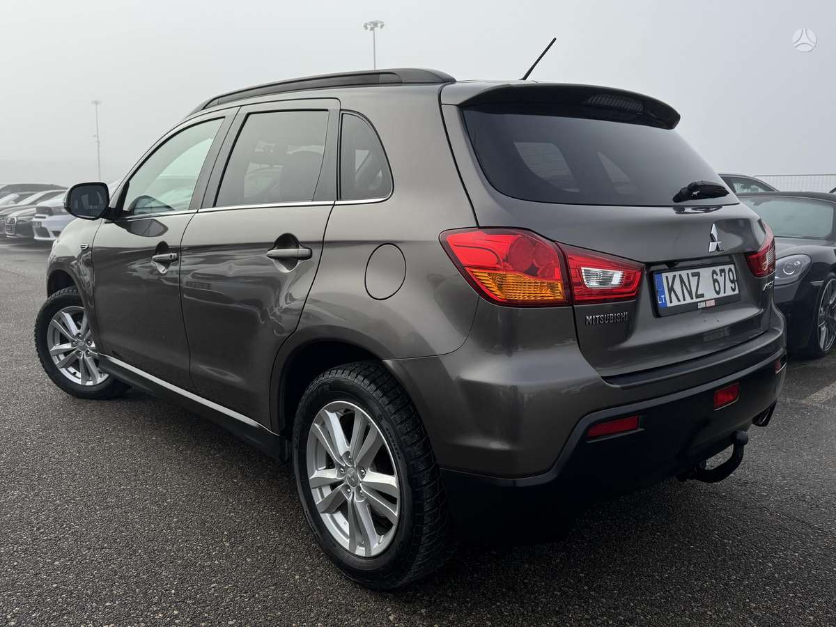 Mitsubishi ASX 2010 — photo 12