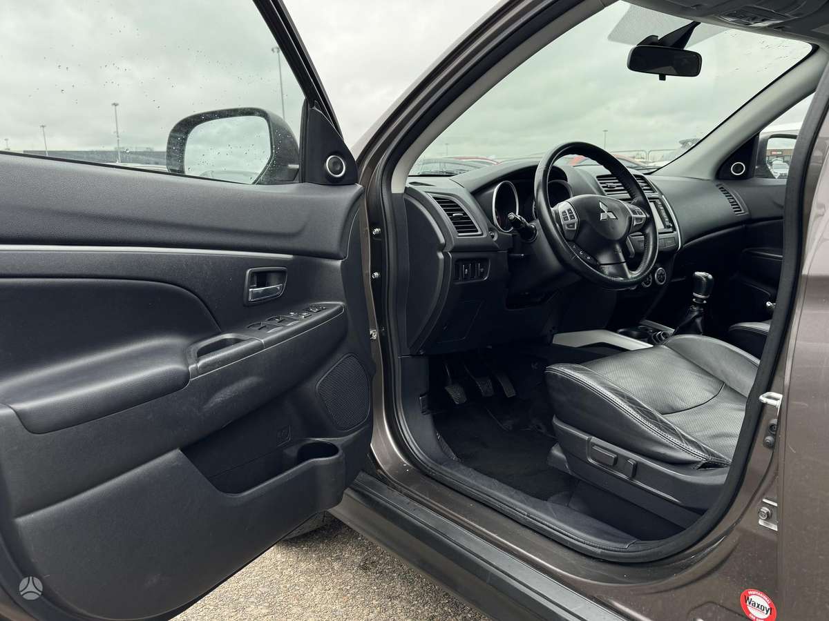 Mitsubishi ASX 2010 — photo 21