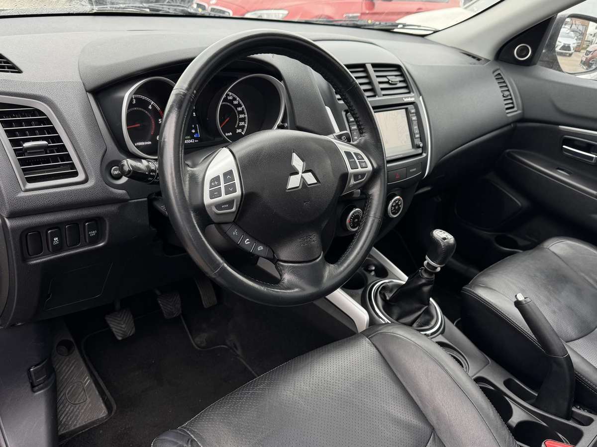 Mitsubishi ASX 2010 — photo 23