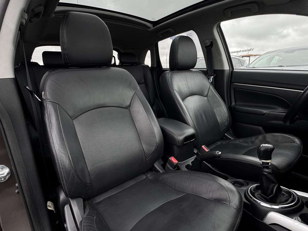 Mitsubishi ASX 2010 — photo 29
