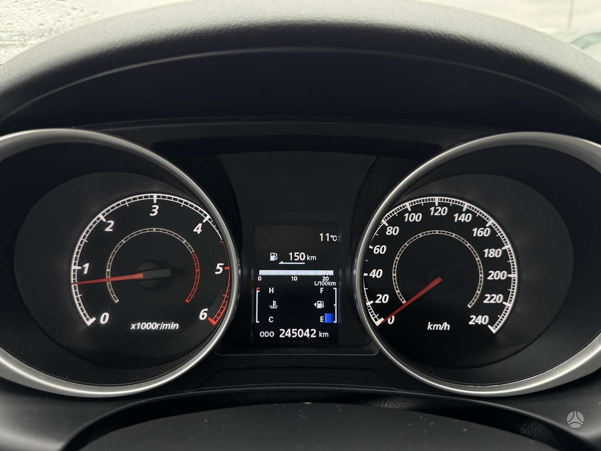 Mitsubishi ASX 2010 — photo 40