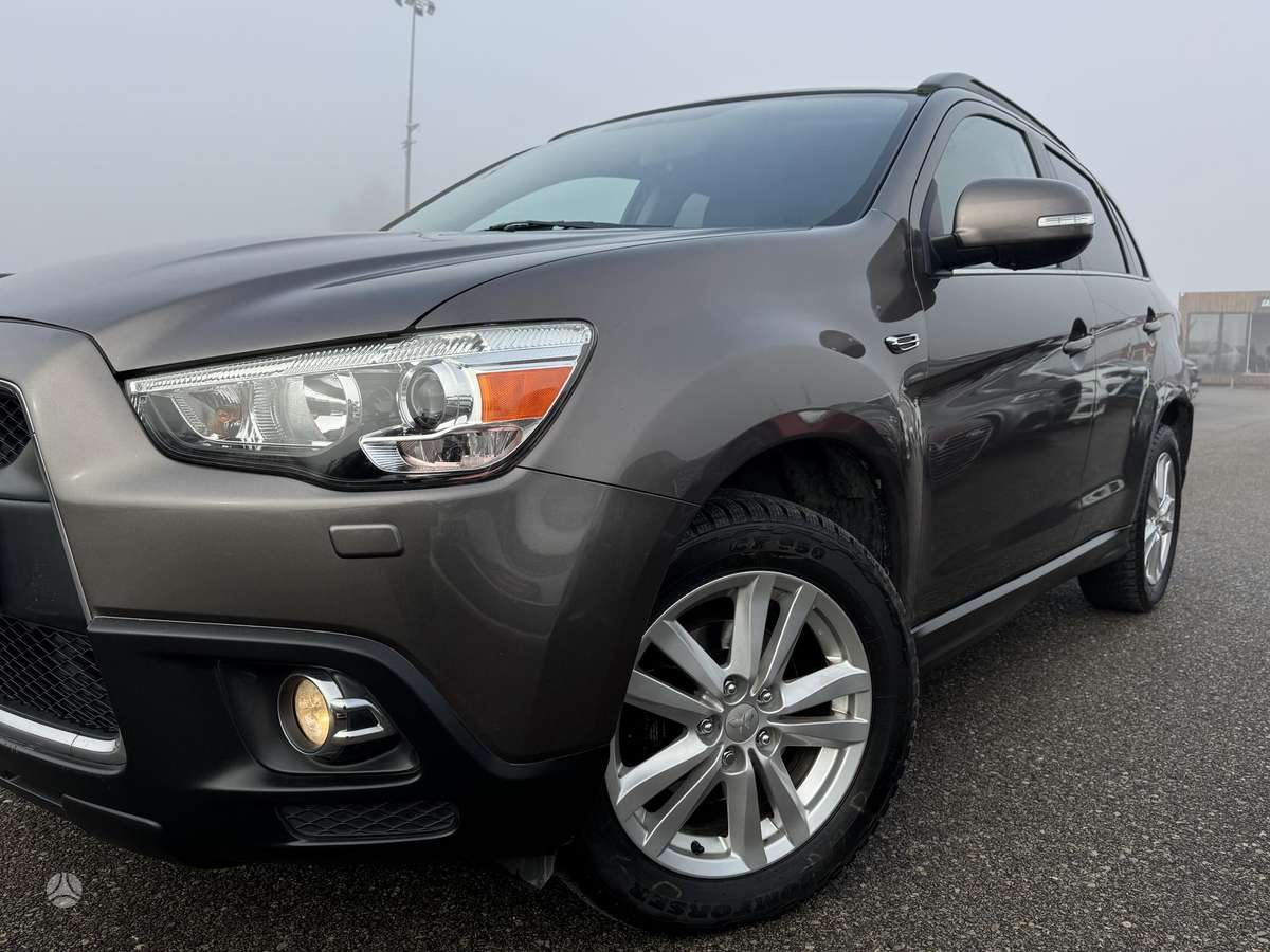 Mitsubishi ASX 2010 — photo 5