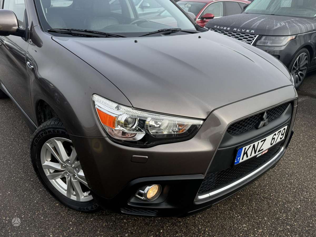 Mitsubishi ASX 2010 — photo 8