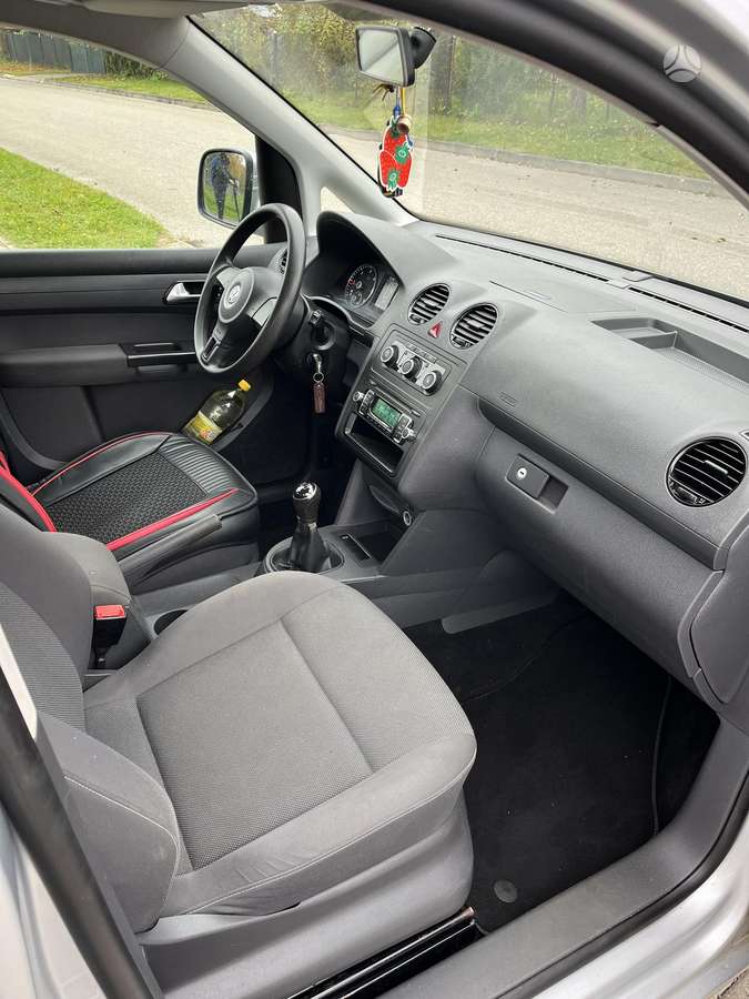 Volkswagen Caddy 2013 — photo 11