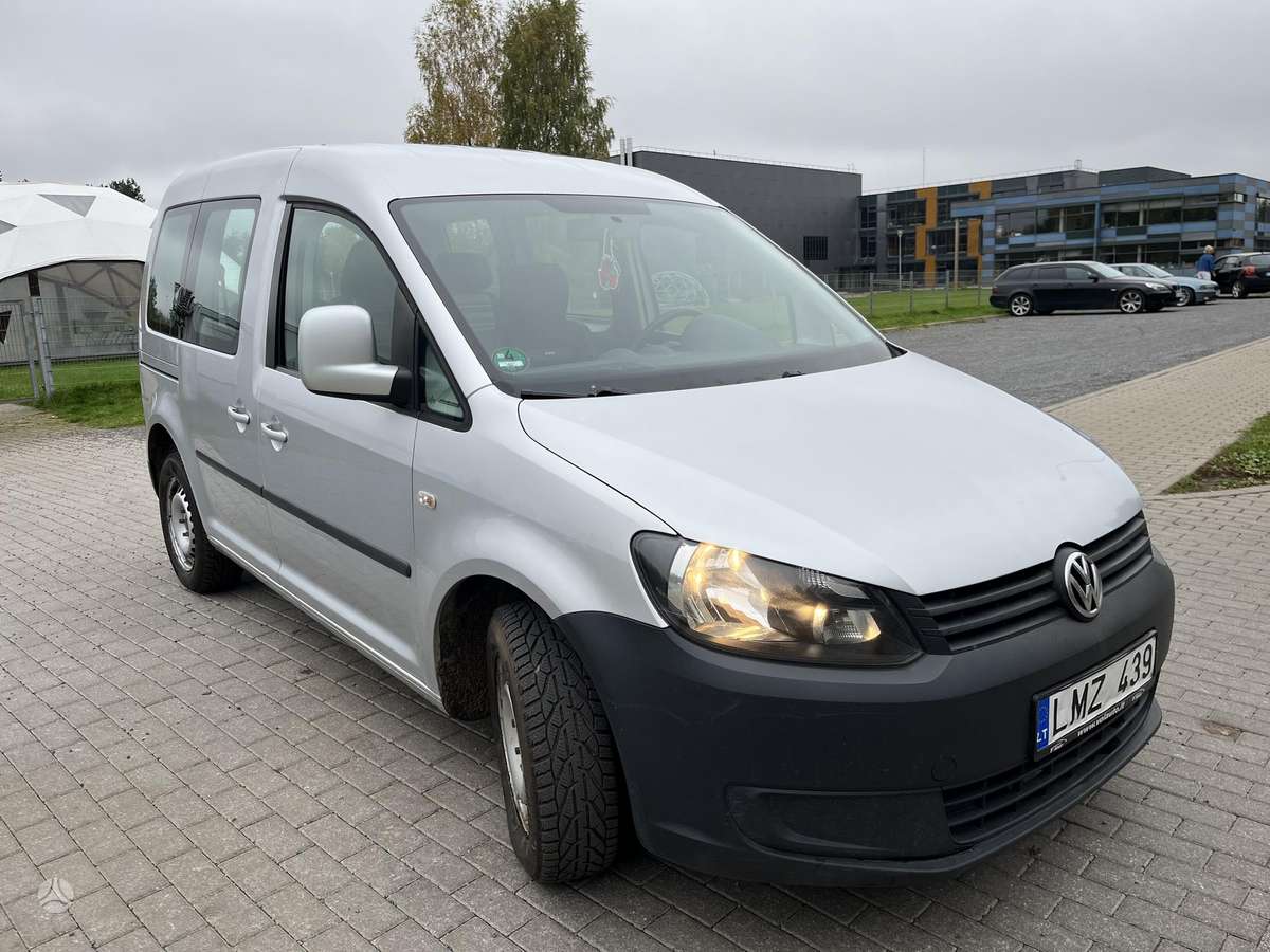 Volkswagen Caddy 2013 — rear view