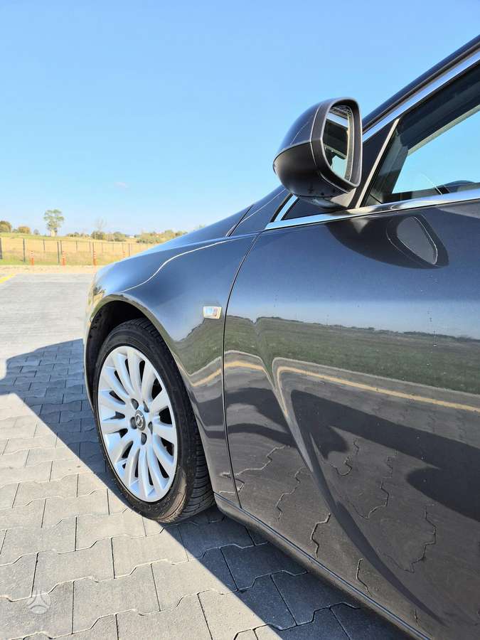 Opel Insignia, 2011