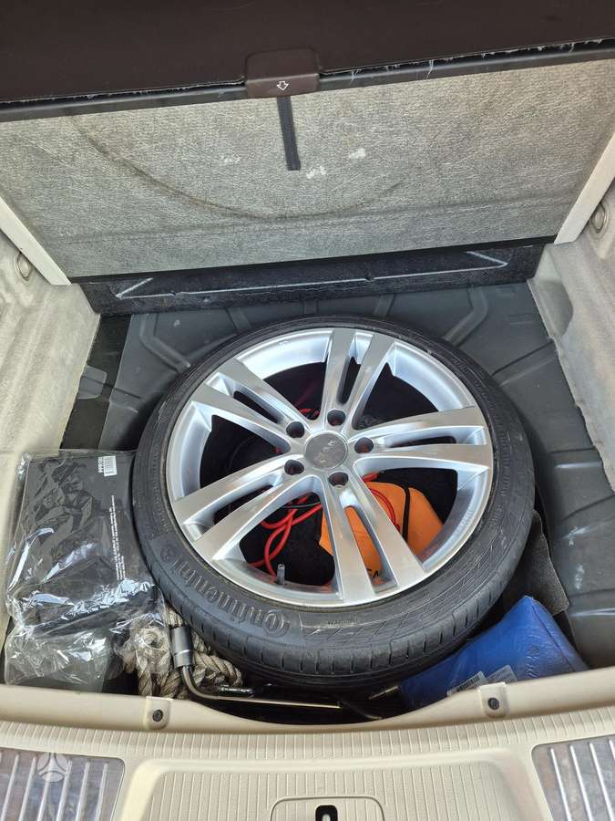 Opel Insignia 2011 — photo 30