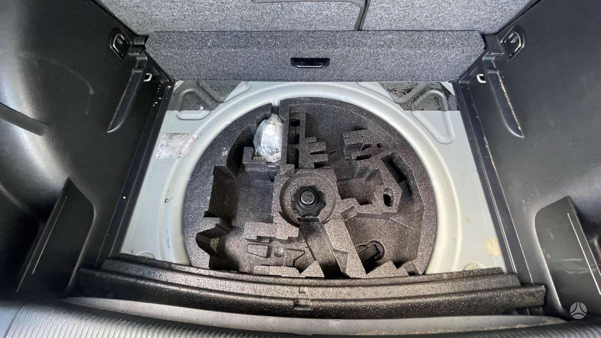 Volkswagen Golf 2011 — photo 12