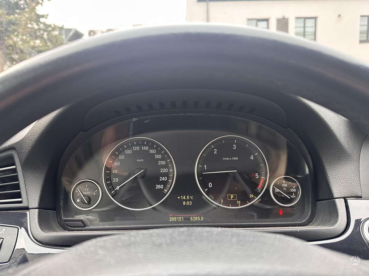 BMW 535 2010 — photo 12