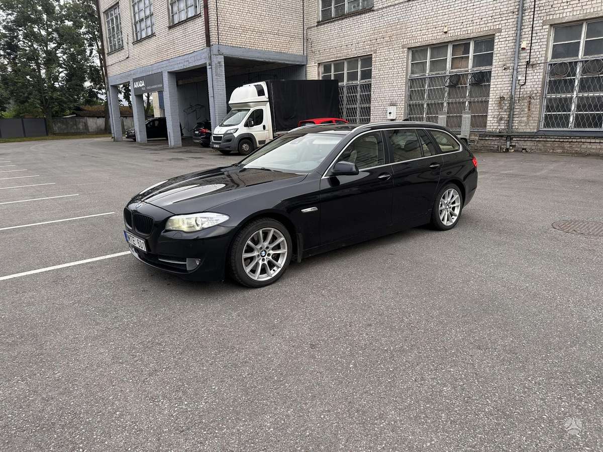 BMW 535 2010 — photo 8