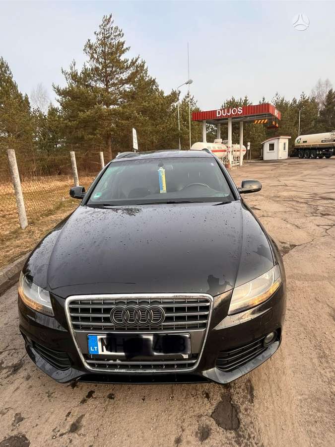 Audi A4 2010 — rear view
