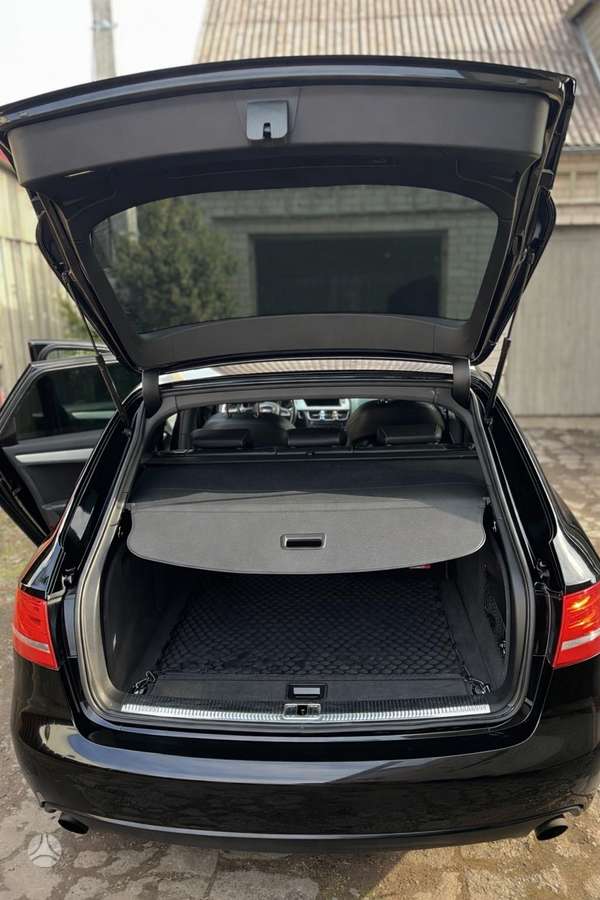 Audi A4 2010 — engine 1984 cm³, 179 HP (132kW)